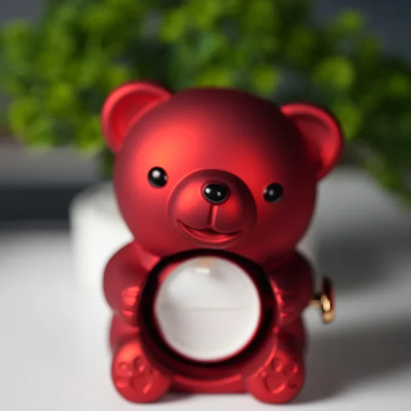 Kuti dhurate bizhuterish me formë arushi